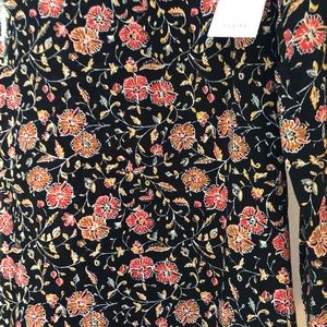 NWT Adorable shift dress.  Black floral. Old navy